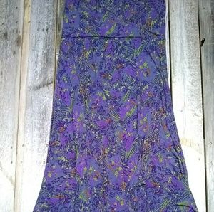 LulaRoe Maxi Skirt with adorable red bird pattern